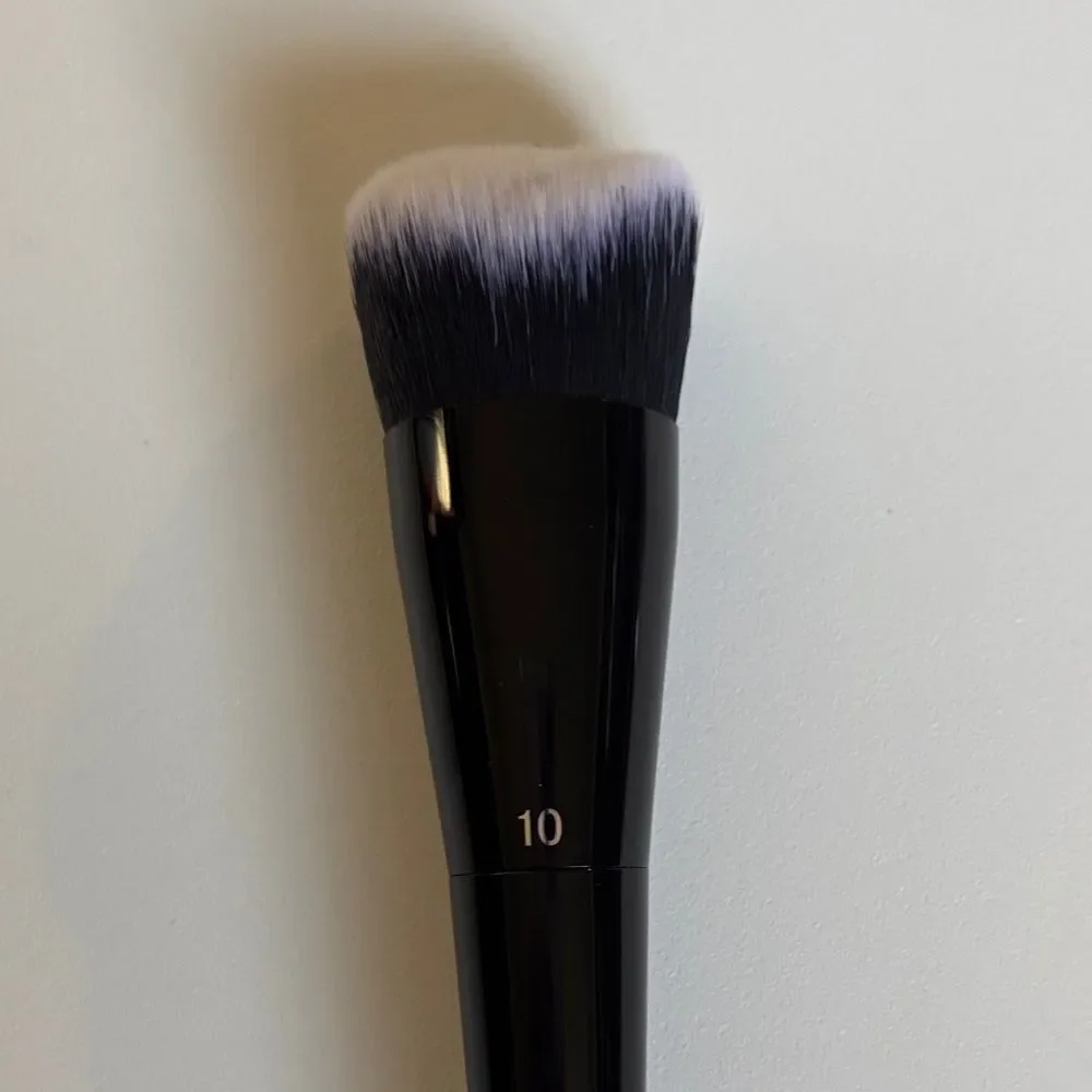 Kat Von D Kat Von D Foundation Brush #10 NEW